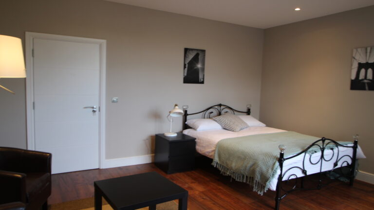 30A-Hanger-Lane-Ealing-London-Bedroom-1.1.jpg