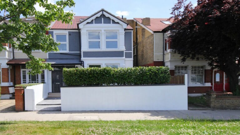 30A-Hanger-Lane-Ealing-London-front-of-property.jpg