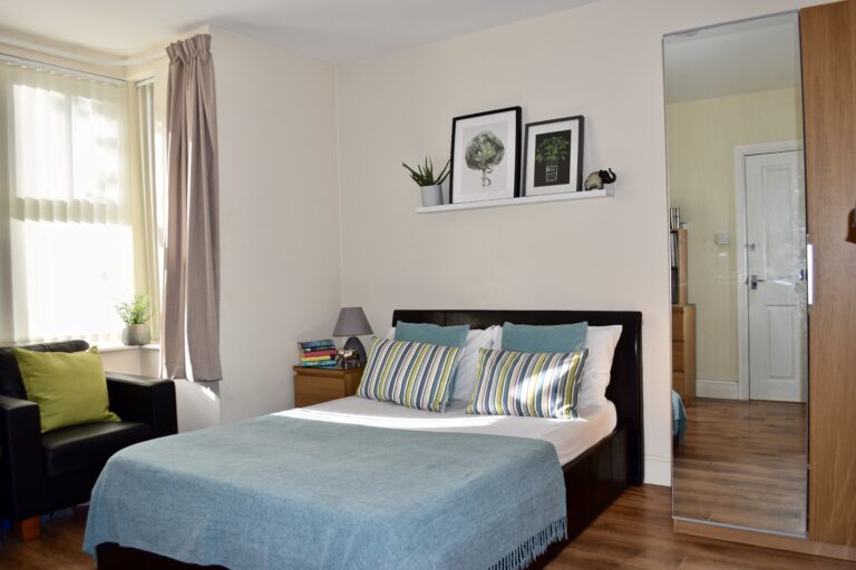 Allen-Street-Town-Centre-Maidstone-Bedroom-1.1.jpeg