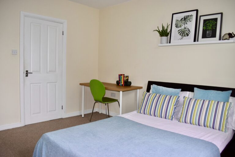 Allen-Street-Town-Centre-Maidstone-Bedroom-2.3.jpeg