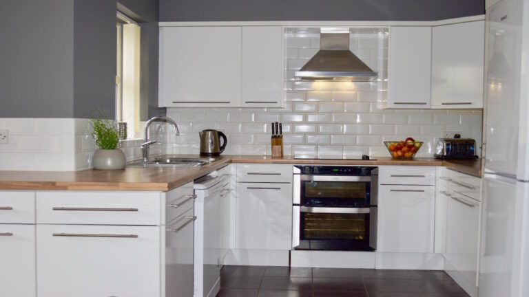 Allen-Street-Town-Centre-Maidstone-Kitchen-1.1-2.jpeg