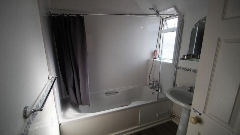 Australia-Avenue-Maidenhead-Maidenhead-Bathroom-1-1.jpg