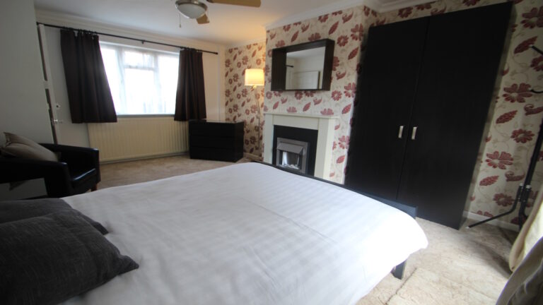 Australia-Avenue-Maidenhead-Maidenhead-Room-1.jpg