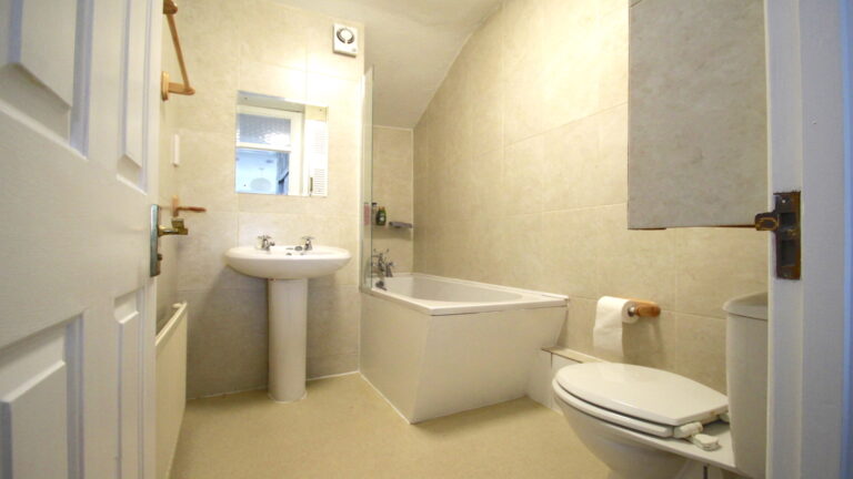 Camden-Road-Town-Centre-Tunbridge-Wells-Bathroom-1.jpg