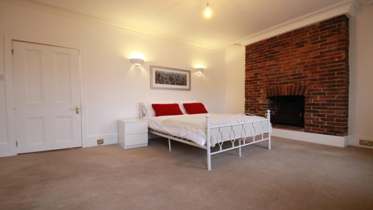 Camden-Road-Town-Centre-Tunbridge-Wells-Room1.1.jpg