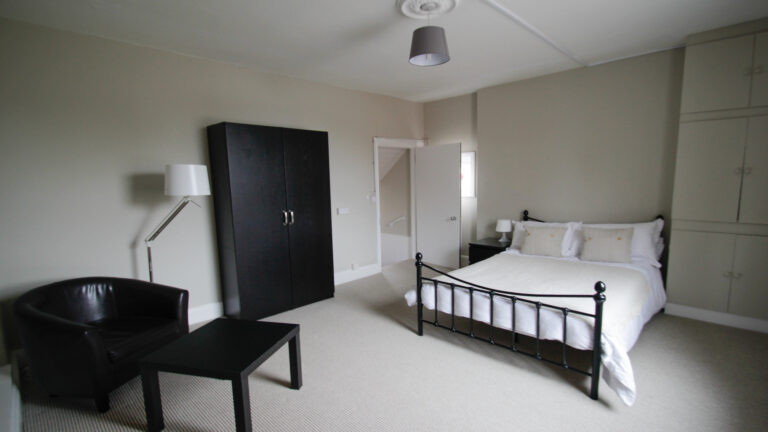 Common-View-Rusthall-Tunbridge-Wells-Room-1.2.jpg