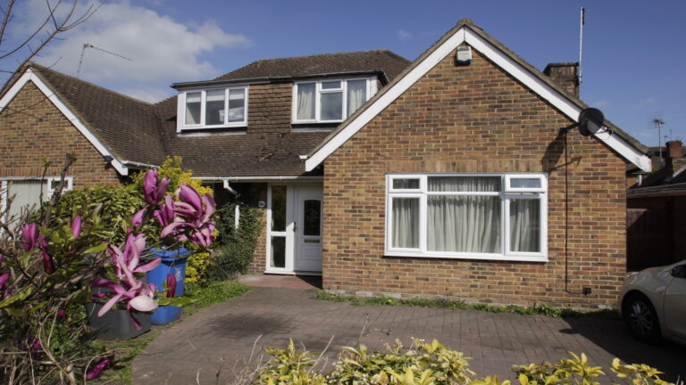 Cookham-Road-Maidenhead-Maidenhead-Front-Garden-1-2.jpg