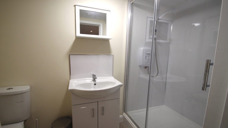Culverden-Street-Town-Centre-Tunbridge-Wells-Room-4.4-en-suite.jpeg