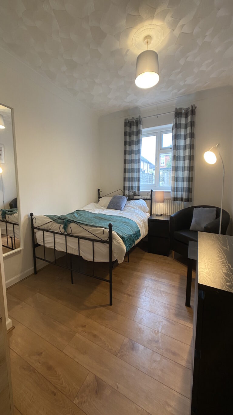 Granby-Grove-Portswood-Southampton-Room-1.1.jpg
