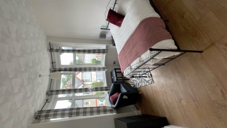 Granby-Grove-Portswood-Southampton-Room-5.1-1.jpg