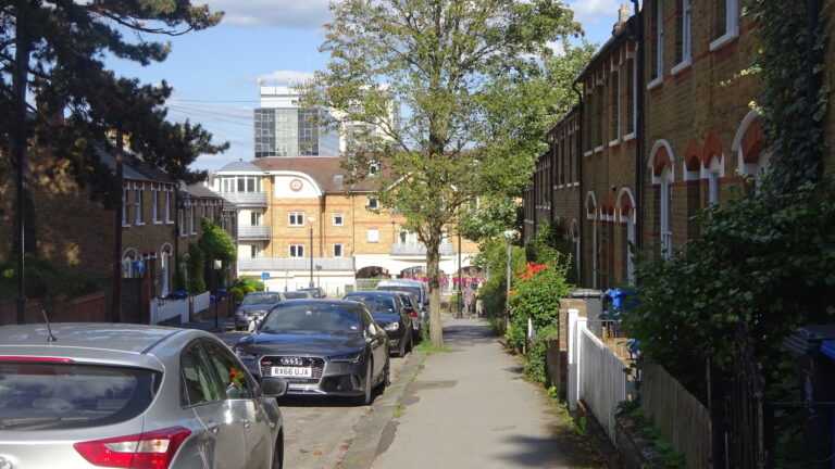 High-Town-Maidenhead-Maidenhead-Front-garden-1-2.jpg
