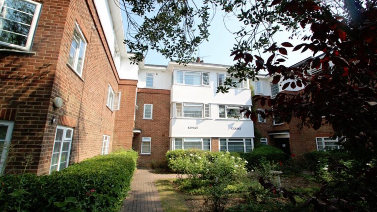 Kings-Court-Ealing-London-Front-of-property-4.jpeg