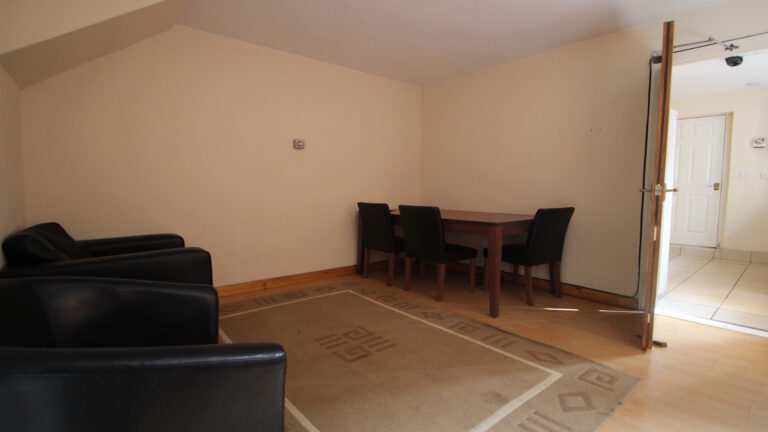 Kitchener-Road-High-Wycombe-High-Wycombe-Lounge1-2.jpg