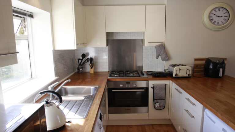 London-Road-Southborough-Tunbridge-Wells-Kitchen1-4.jpg