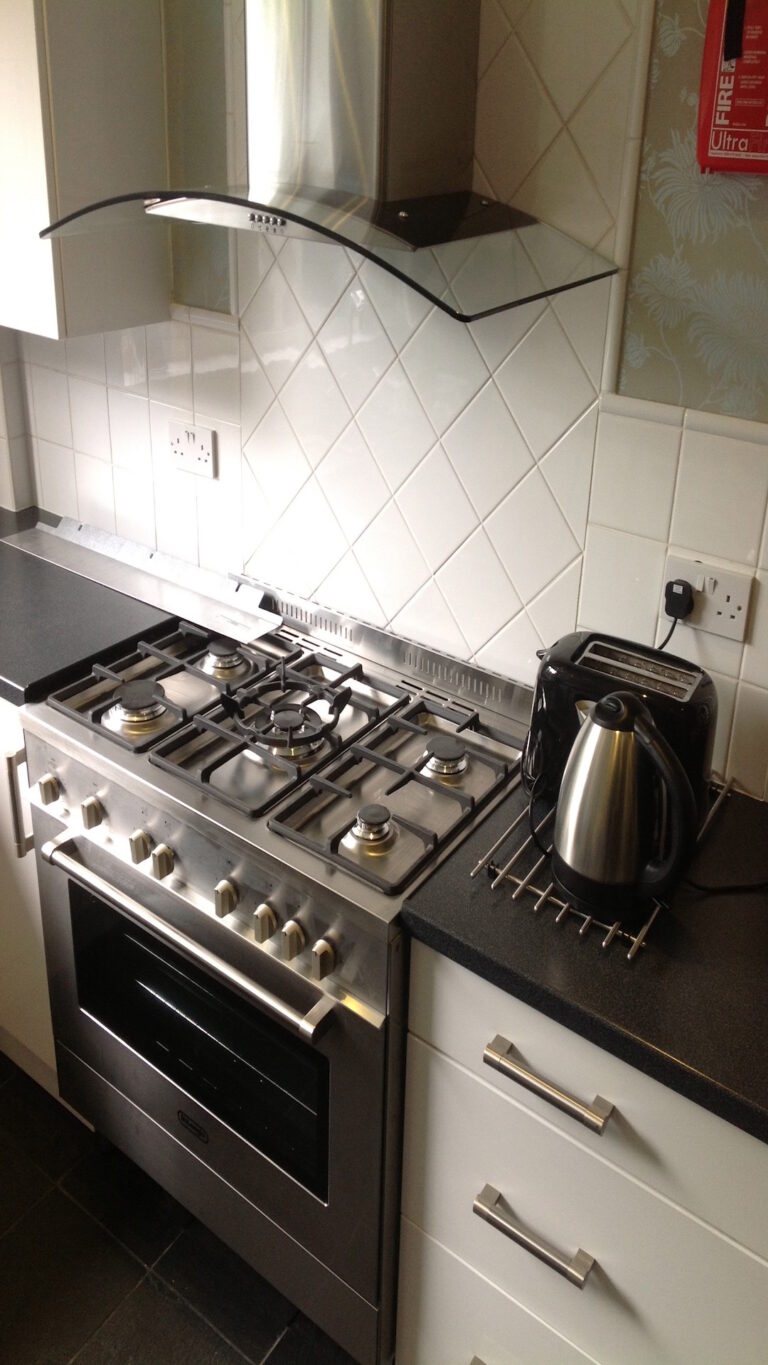 Muir-Road-Town-Centre-Maidstone-Kitchen-1.3-2.jpg