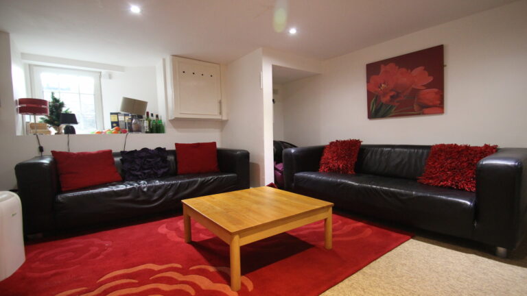 Muir-Road-Town-Centre-Maidstone-Sitting-Room-2.jpg
