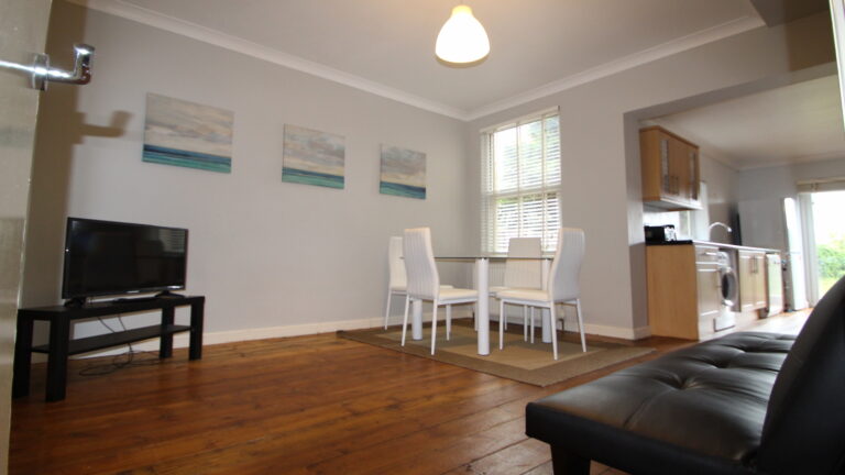 Queens-Road-Feltham-London-Dining-Living-1.2.jpg