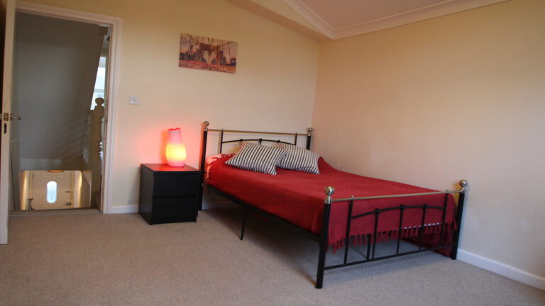 Queens-Road-Feltham-London-Room-2.1.jpg