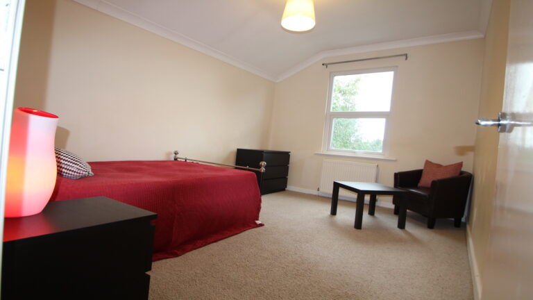 Queens-Road-Feltham-London-Room-2.2.jpg