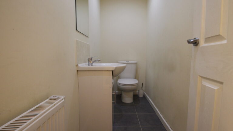 Sidney-Close-Showfields-Tunbridge-Wells-Bathroom-1.21-2.jpg