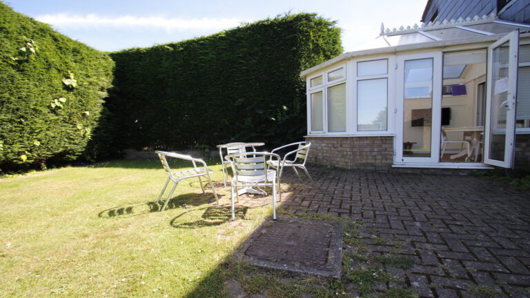 Sidney-Close-Showfields-Tunbridge-Wells-Garden1.11-2.jpg