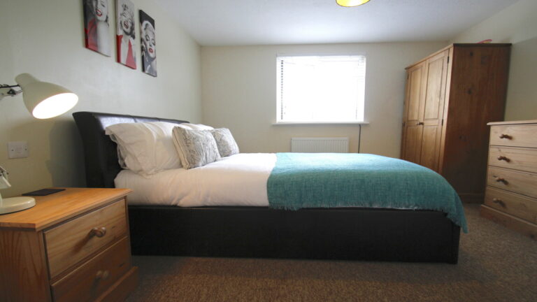 Sidney-Close-Showfields-Tunbridge-Wells-Room-6.2.jpg