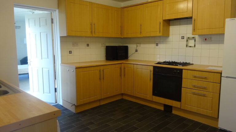 Totteridge-Road-High-Wycombe-High-Wycombe-Kitchen1-1.jpg
