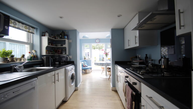 TunbridgeWellsStJohn_sCulverdenDown-House-2.jpg