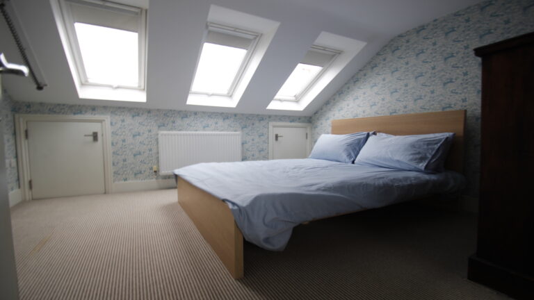 TunbridgeWellsStJohn_sCulverdenDownRoom5.1-1.jpg