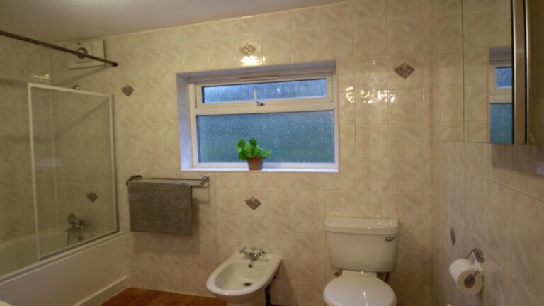 Winchester-Street-Acton-London-Bathroom-2.jpg
