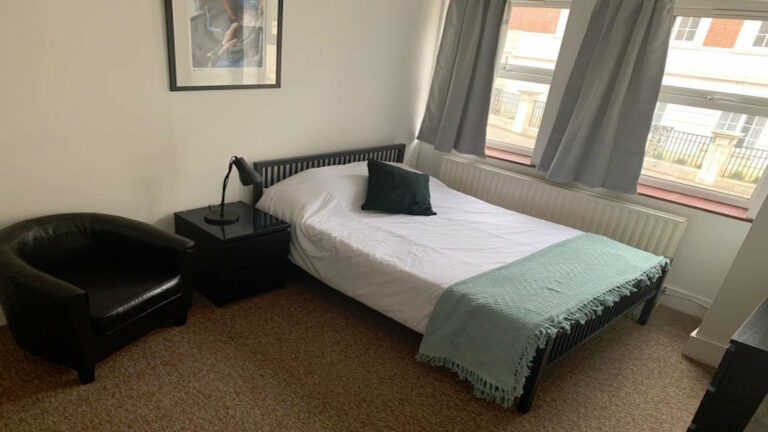 Winchester-Street-Acton-London-Bedroom-4.1.jpg
