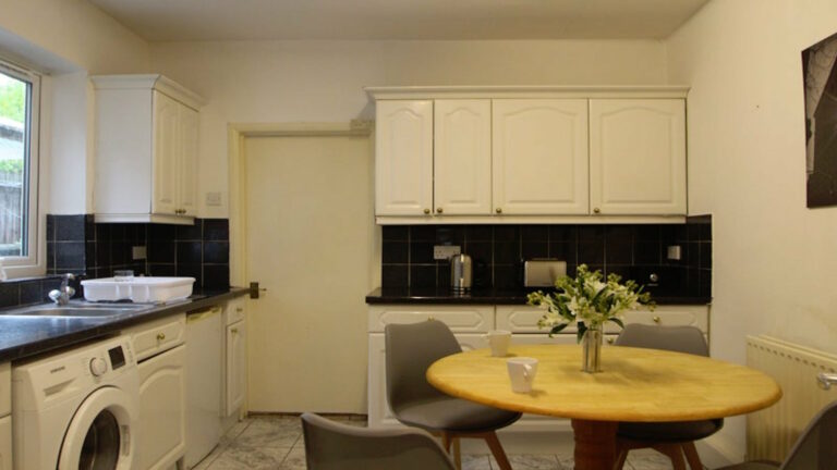 Winchester-Street-Acton-London.-kitchen-4.jpg