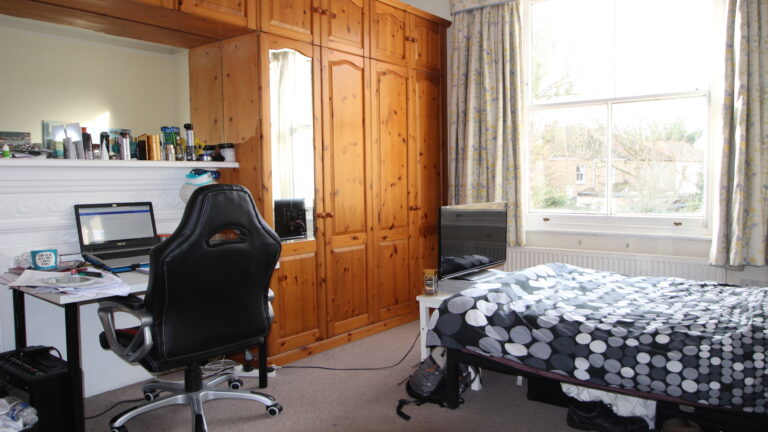 Wolverton-Gardens-Ealing-Common-London-Room-5.1.jpg