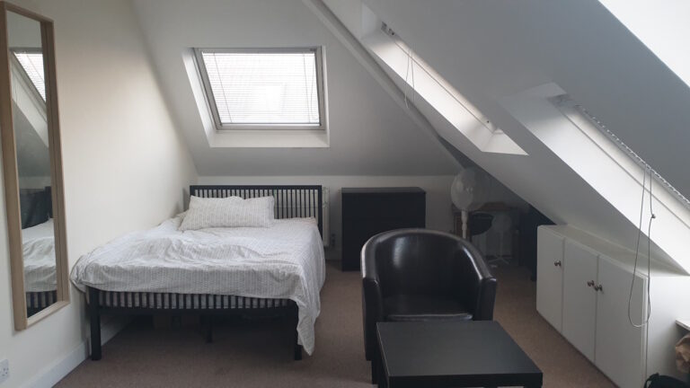 Wolverton-Gardens-Ealing-Common-London-Room-7.2.jpg