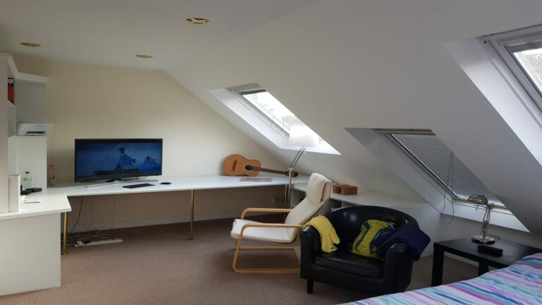 Wolverton-Gardens-Ealing-Common-London-Room-8.1-3.jpg