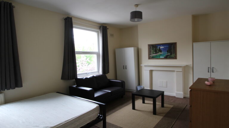 York-Road-Acton-London-Bedroom-1.jpeg