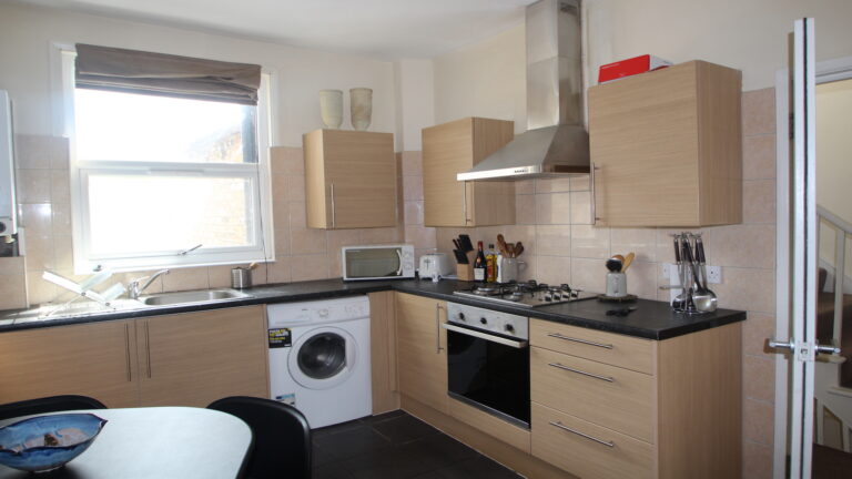 York-Road-Acton-London-Kitchen.jpg