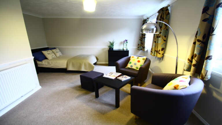showfields-tunbridge-wells-room3.jpg
