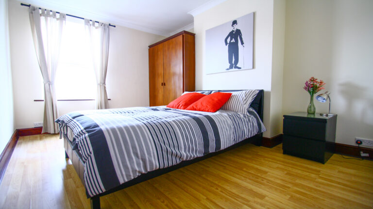 tunbridge-wells-town-centre-grosvenor-road-room.2.jpg